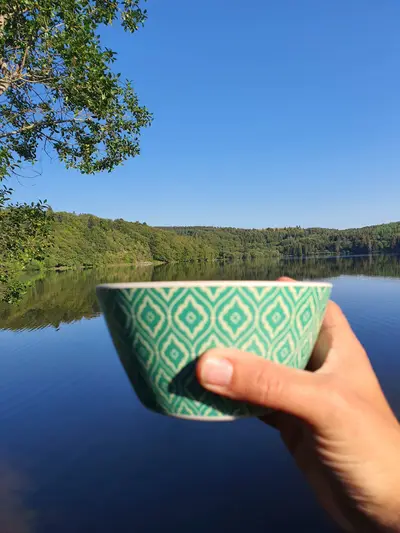 bol vert devant le lac de guéry