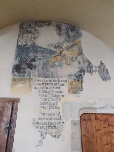 fresque partielle sur un mur