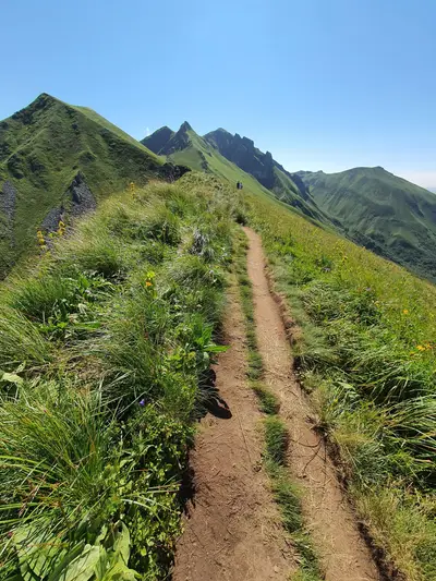 chemin qui monte