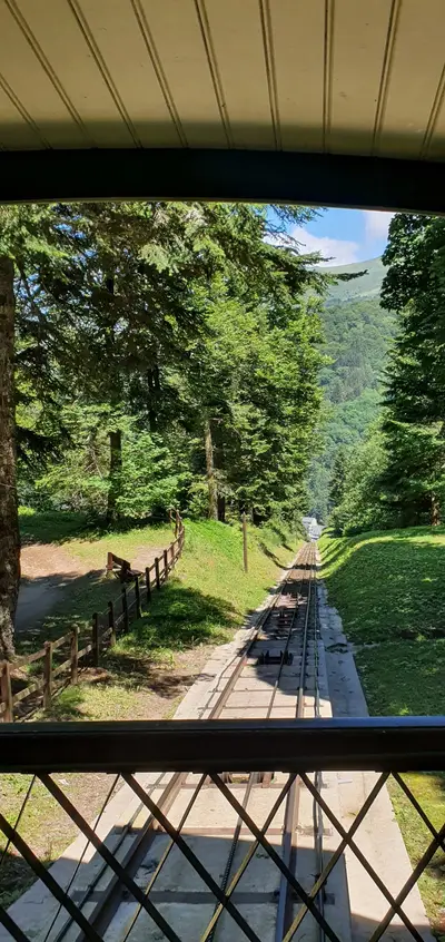 crémaillère du funiculaire