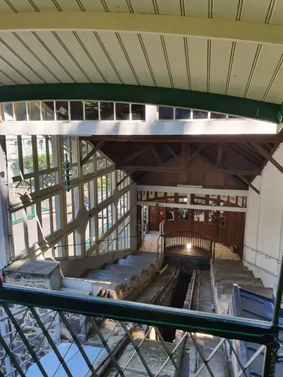 arrivée à la gare du funiculaire au Mont-Dore