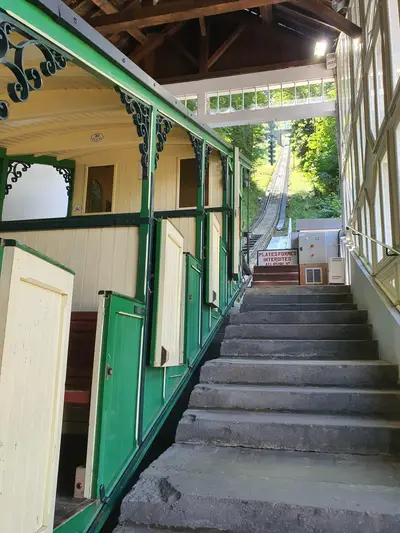 escaliers du funiculaire