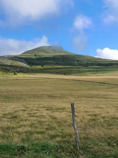 admiration des paysages au col de la croix-saint-robert