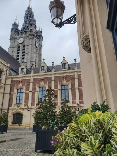beffroi avec sa flèche