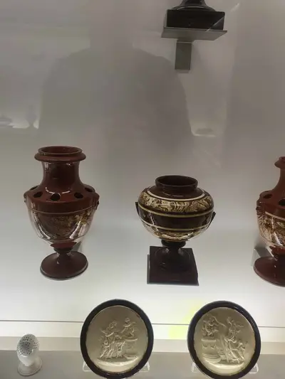 vases avec dorures