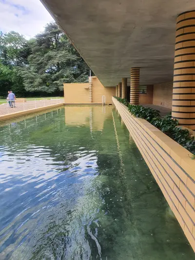 piscine rectangulaire comblée