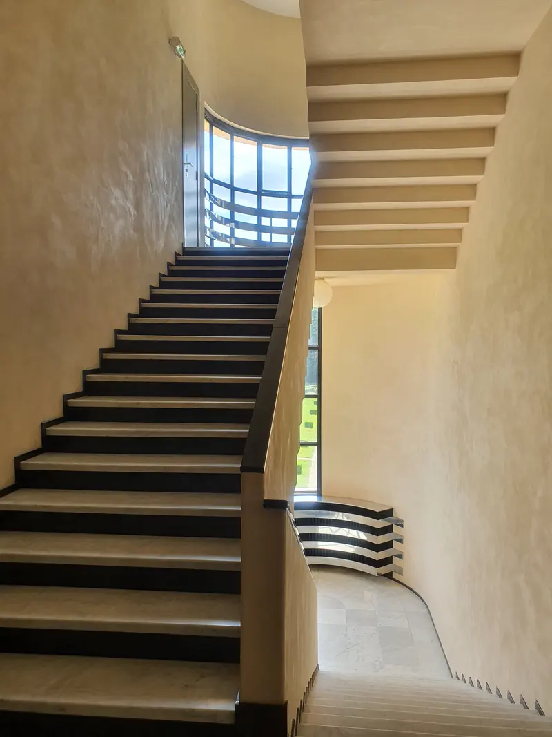 escalier pour monter au second étage