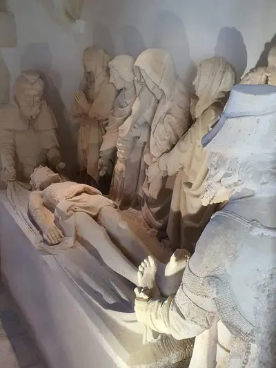 mise au tombeau
