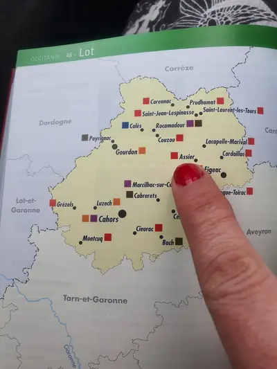 localisation du château d'Assier