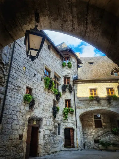 cour interieure maison à Martel