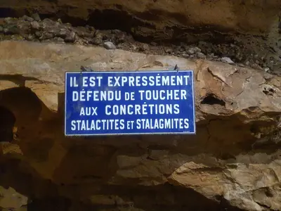 Interdit de toucher aux concrétions