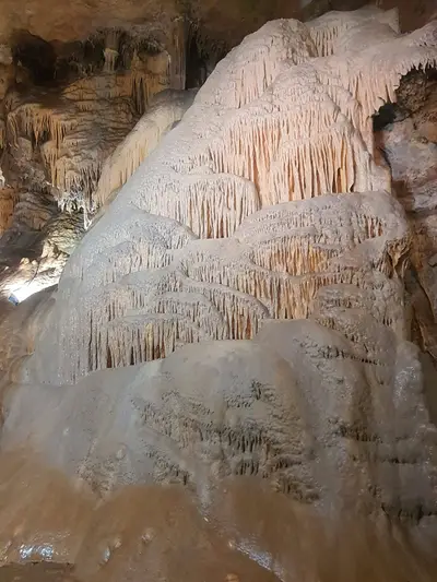 cascade de concrétions