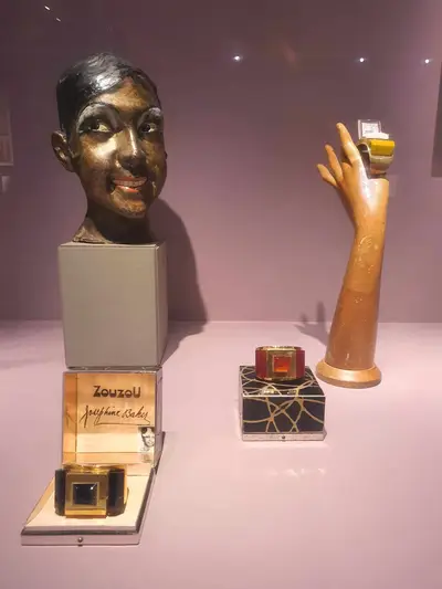 bijoux ayant appartenu à Joséphine Baker