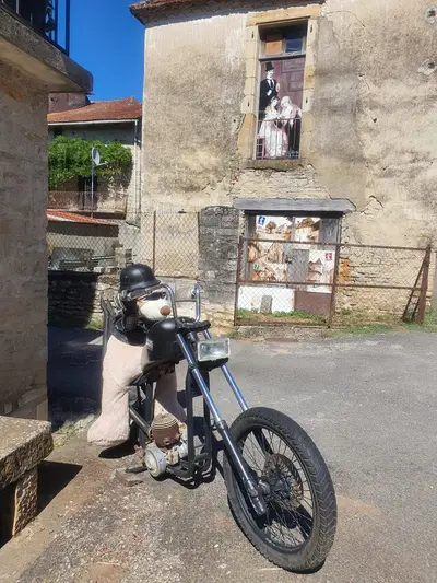 nounours sur une moto