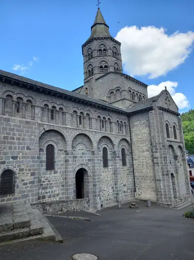 basilique vue de côté