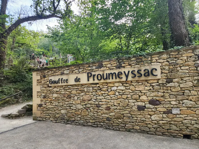 Accueil du gouffre de Proumeyssac