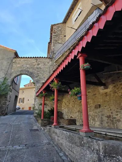 porte et lavoir