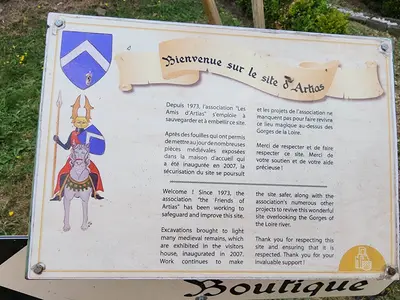 Panneau d'anneau de l'association du château d'Artias