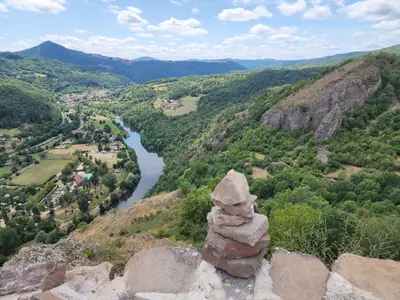 Artias vue sur loire scaled