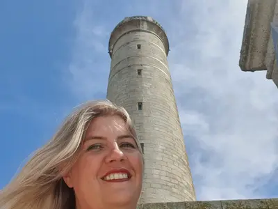 Au pied vieux phare penmarch scaled