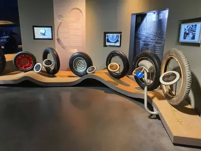 Exposition de différents pneus