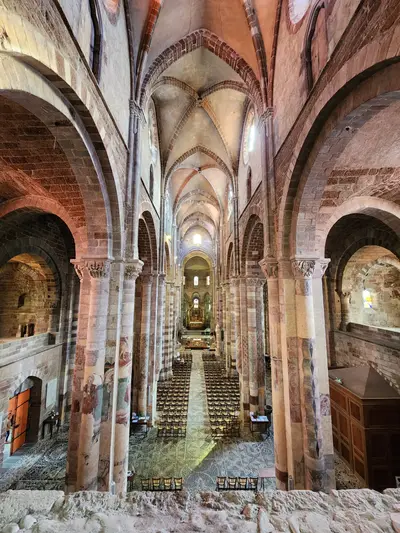 Croisées d'ogives vues depuis la tribune de la chapelle saint Michel à Brioude