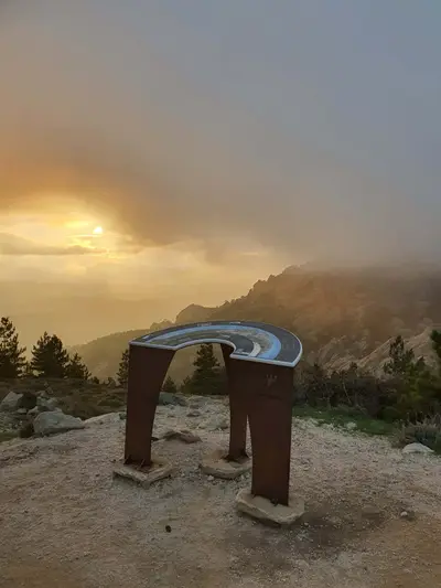 Bavella brouillard coucher de soleil scaled
