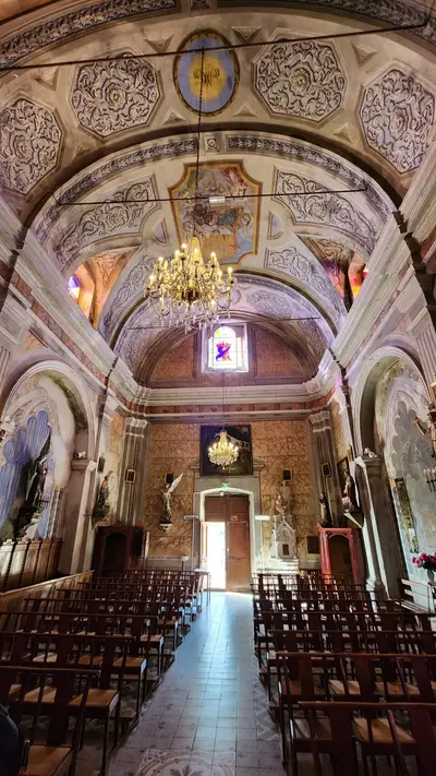 Intérieur de l'église latine