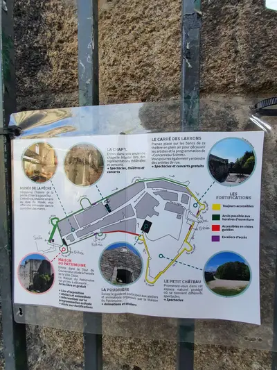 Carte touristique ville close Concarneau