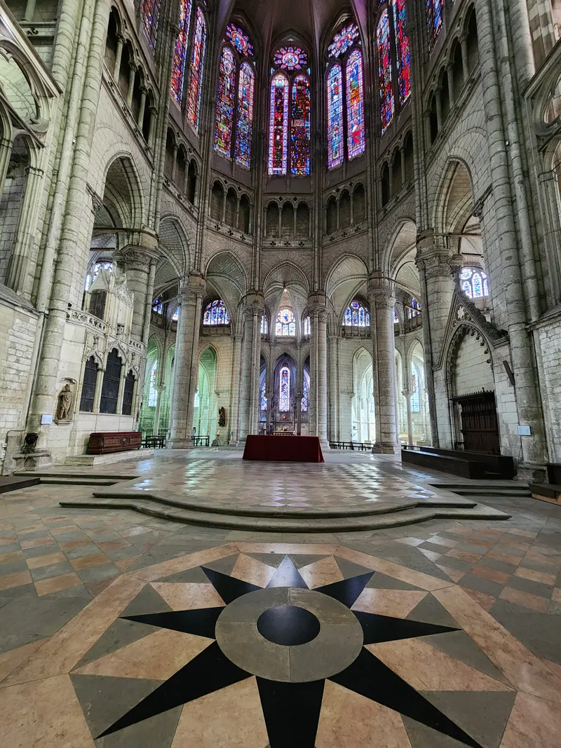 Choeur de la basilique Saint Quentin à Saint-Quentin