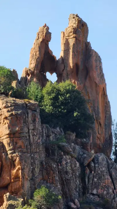 Coeur gros plan calanques piana scaled
