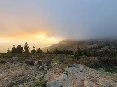Coucher de soleil brouillard bavella scaled