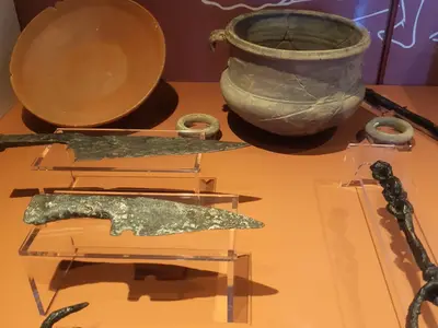 Coutellerie et autres objets forum antique de Bavay