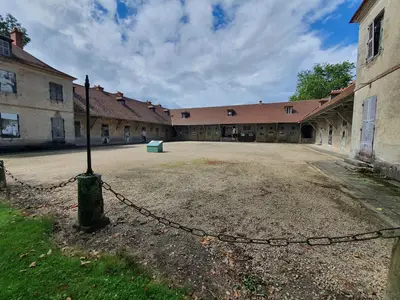 Bâtiments de l'ancien hôpital de guerre