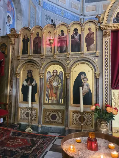 Icônes sur retable