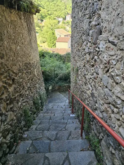 escaliers qui descendent