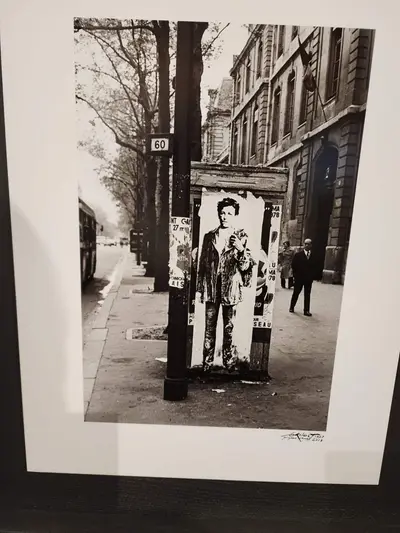 Photo d'un collage d'Arthur Rimbaud par Ernest Pignon au Doyenné de Brioude