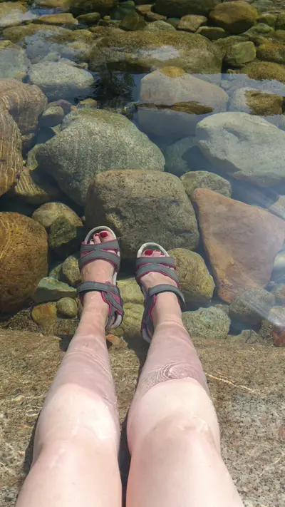 Pieds dans l'eau