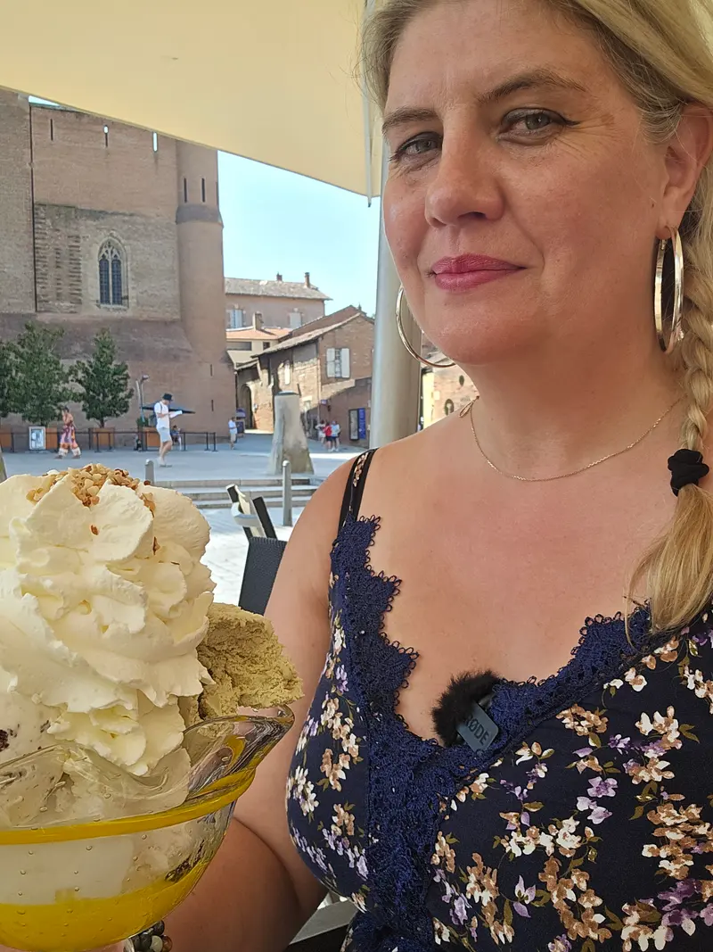 flo et sa glace