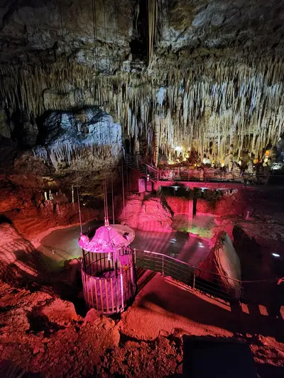 Lumières sur la nacelle du gouffre de Proumeyssac