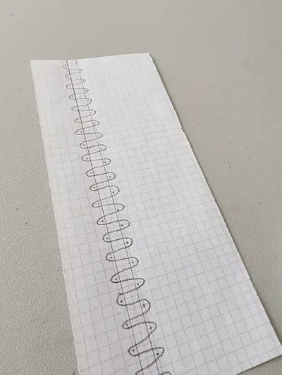 Tracé sur papier pour dentelle au musée de Retournac