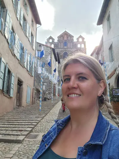 Le puy en velay cathedrale soleil scaled