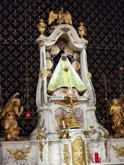 Le puy en velay cathedrale vierge noire scaled