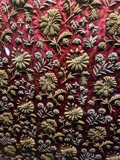 trésor tissu doré