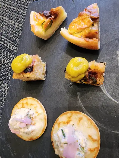 AMUSE BOUCHE