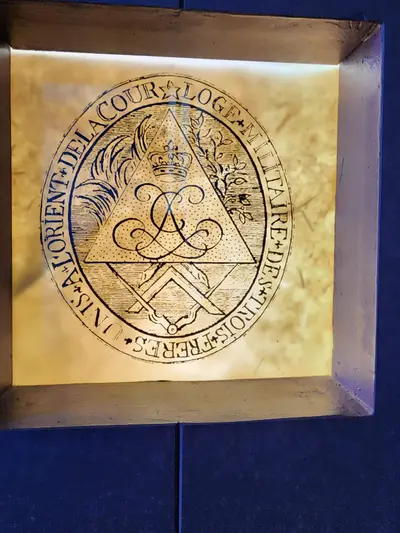 Dessins maçonniques dans la loge candeur