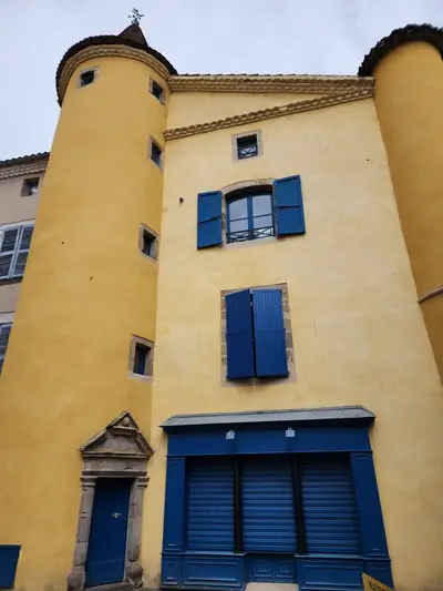 Maison jaune à Brioude