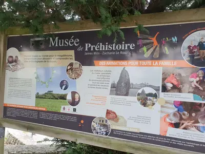 Pancarte musée de la Préhistoire de Carnac