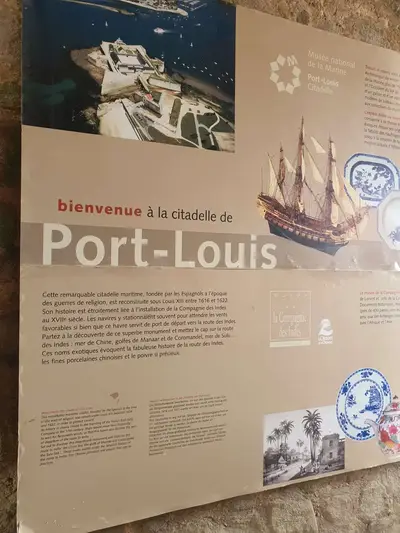Panneau d'affichage citadelle Port-Louis
