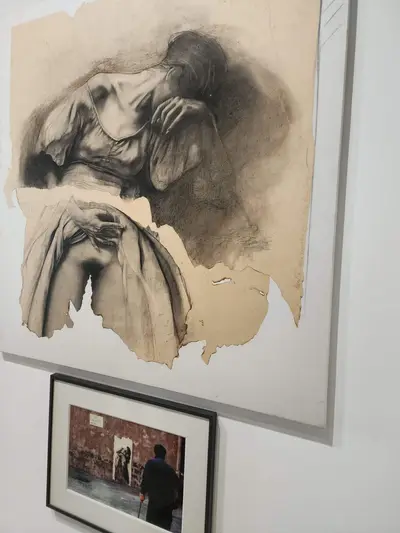 Collage au Doyenné à Brioude d'Ernest Pignon